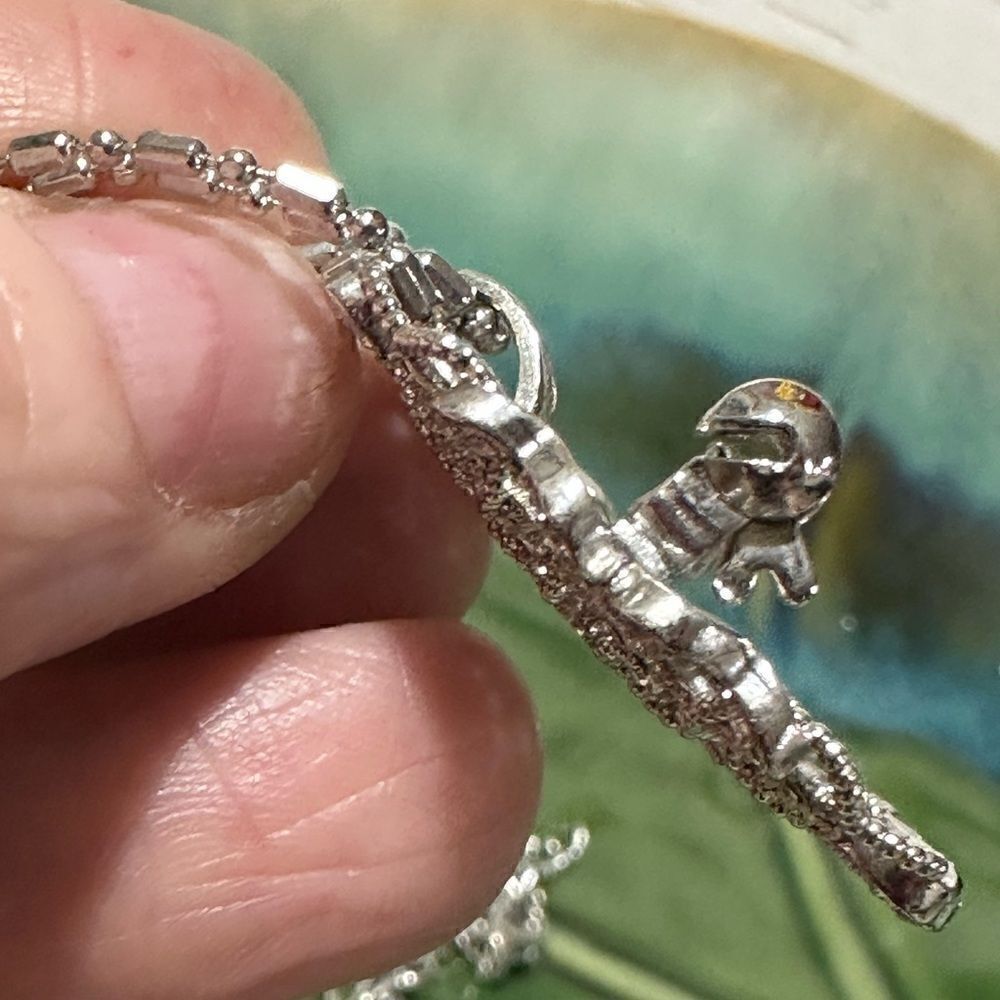Vintage Brooch/ Pendant Silver Rhinestones & Chain - Picture 6 of 10